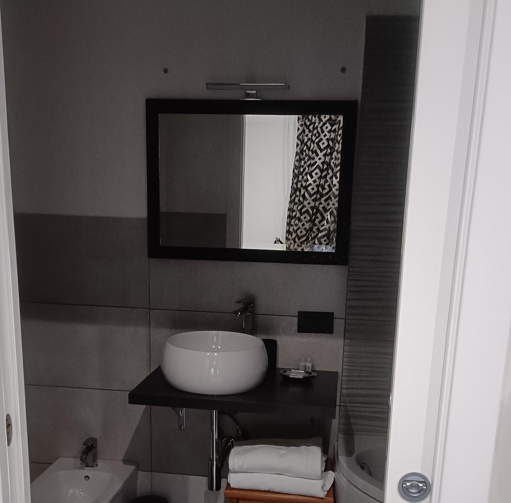 Отель House 4 Mori Рим Экстерьер фото