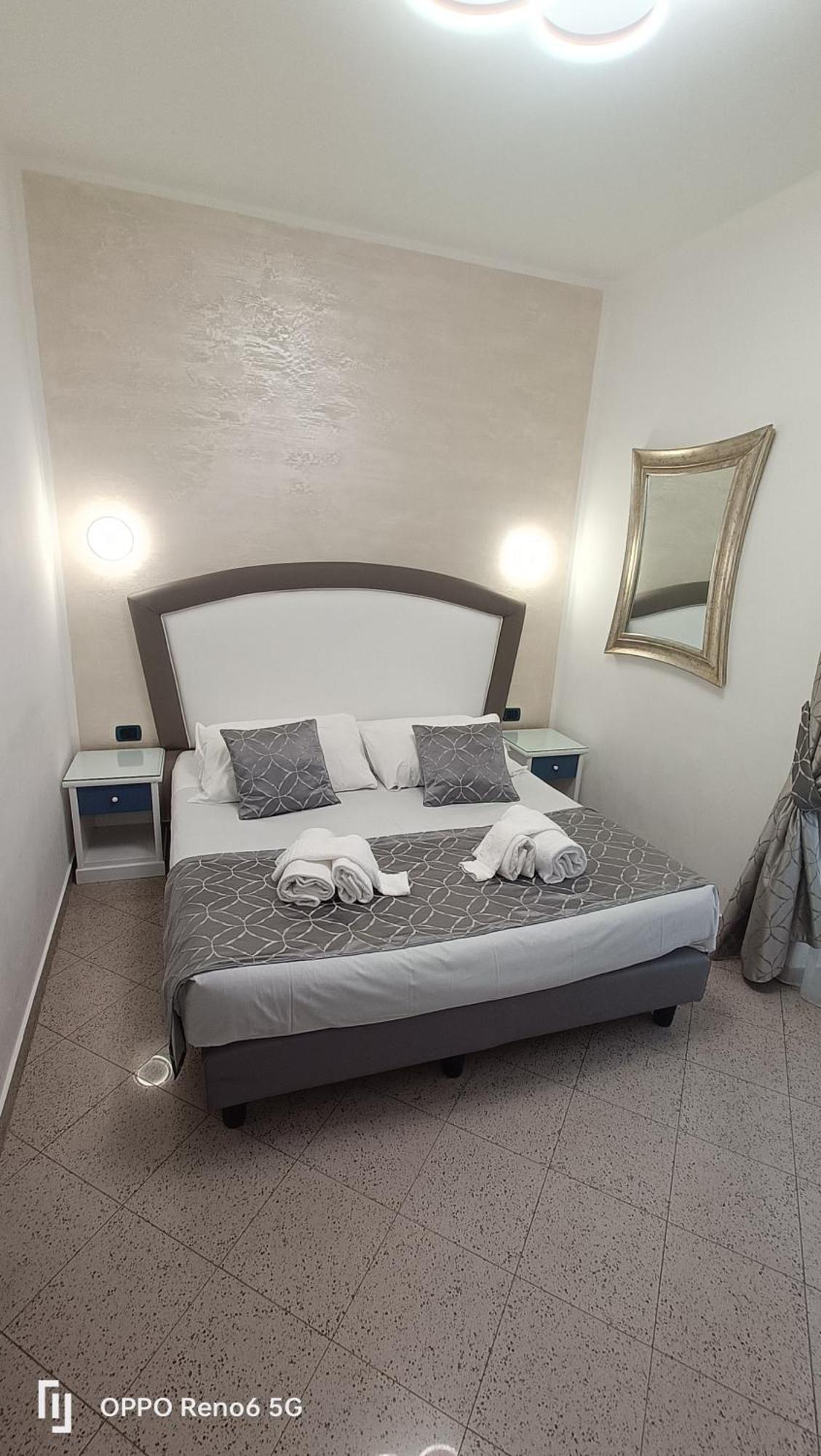 Отель House 4 Mori Рим Экстерьер фото