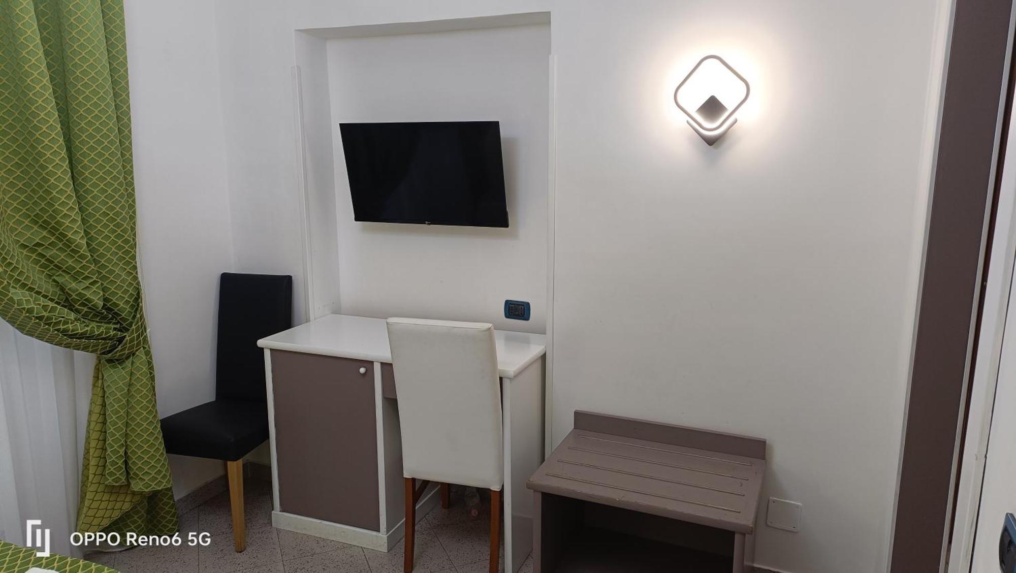 Отель House 4 Mori Рим Экстерьер фото