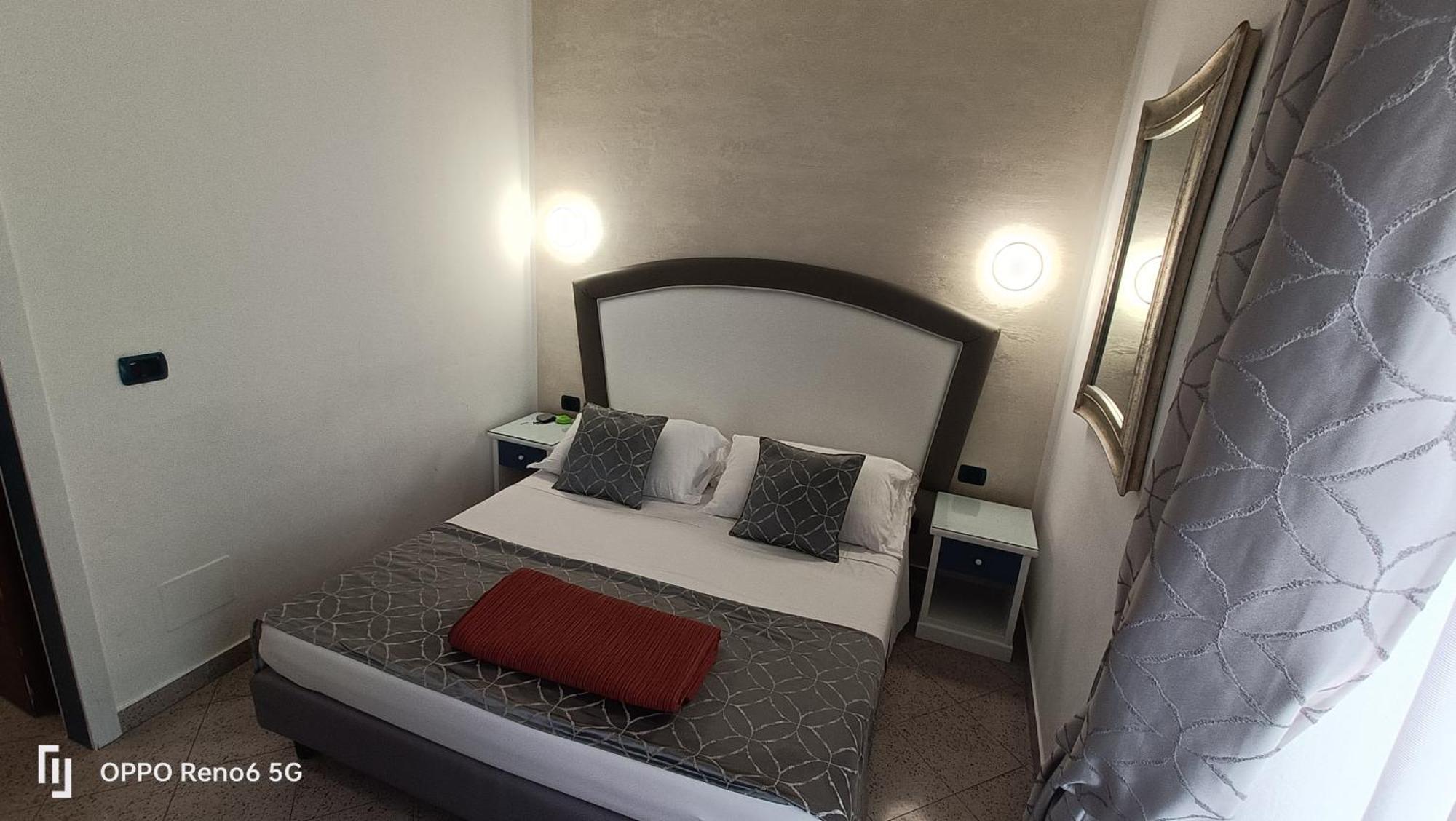Отель House 4 Mori Рим Экстерьер фото