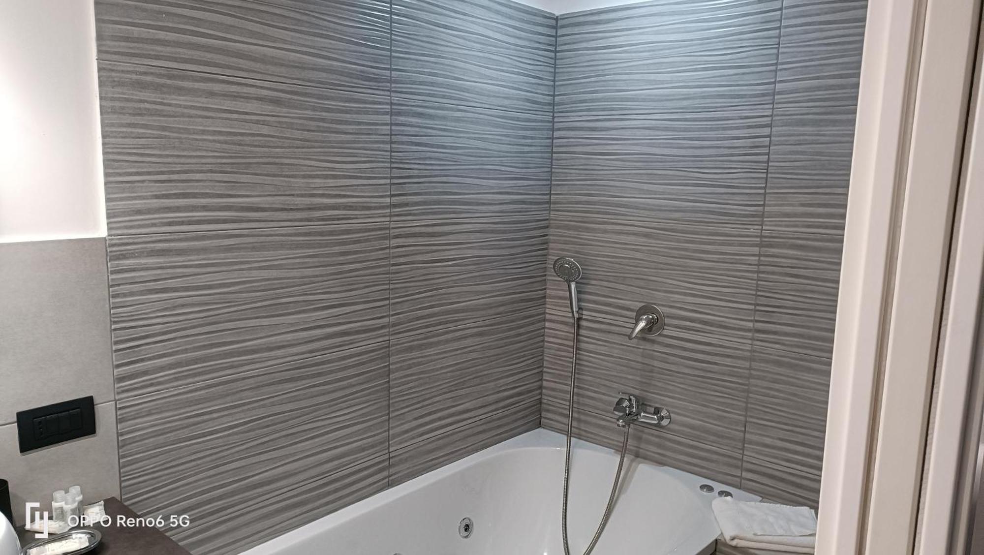 Отель House 4 Mori Рим Экстерьер фото