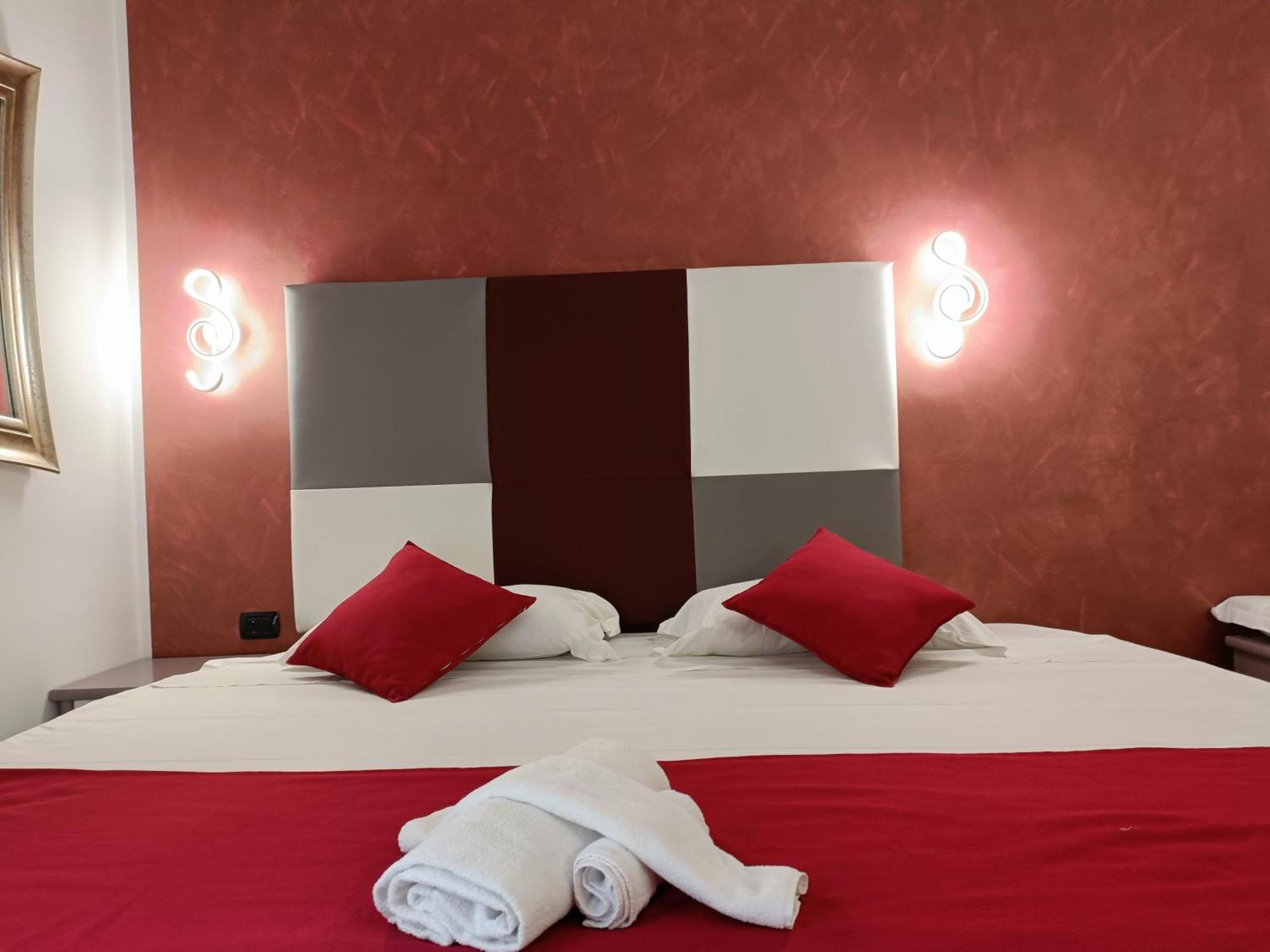 Отель House 4 Mori Рим Экстерьер фото